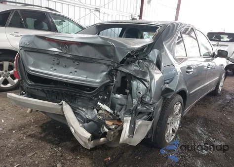 2008 Mercedes-Benz E 350 z USA, uszkodzony, nr VIN WDBUF56X18B212051